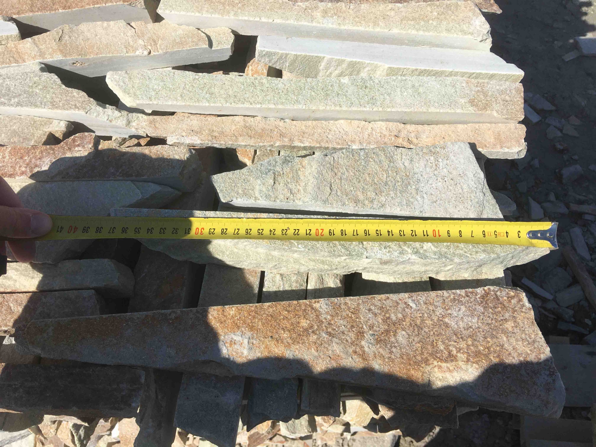 Горбушка златолит золотистый для облицовки купить в Амурской области