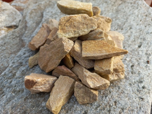 Златолит жёлтый декоративная каменная крошка купить в Амурской области