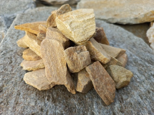 Златолит жёлтый декоративная каменная крошка купить в Амурской области