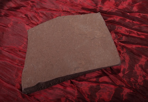 Плитняк лемезит бордовый для цоколя 1,5-2 см купить в Амурской области