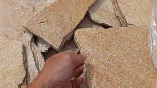 Плитняк златолит жёлтый золотистый для отмостки купить в Амурской области