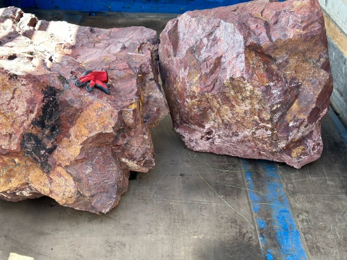 Ландшафтные глыбы красно-фиолетовые 200-1000 килограмм купить в Амурской области