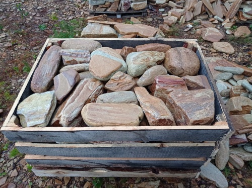 Златолит жёлтый, жёлто-зелёный глыбки и валуны для ланшафтного дизайна купить в Амурской области