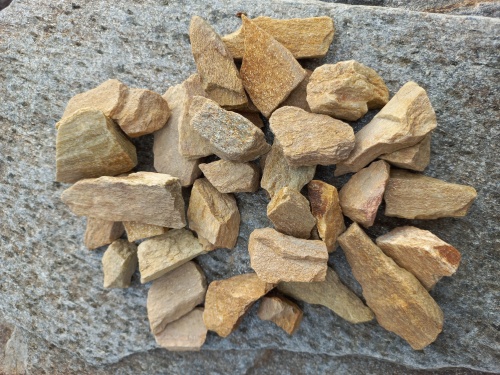 Златолит жёлтый декоративная каменная крошка купить в Амурской области